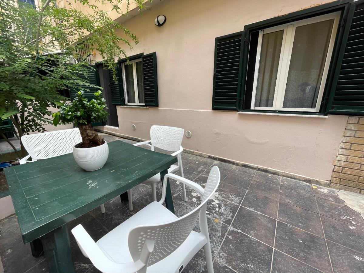 Rea Beach House Durrës Esterno foto